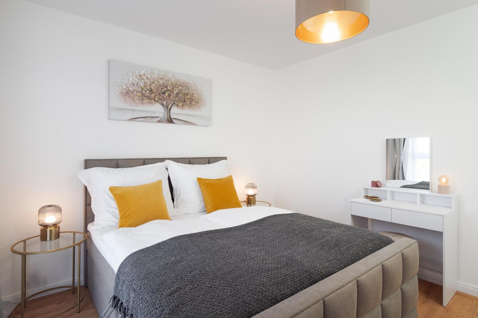 Chic With Terrace & View Praga