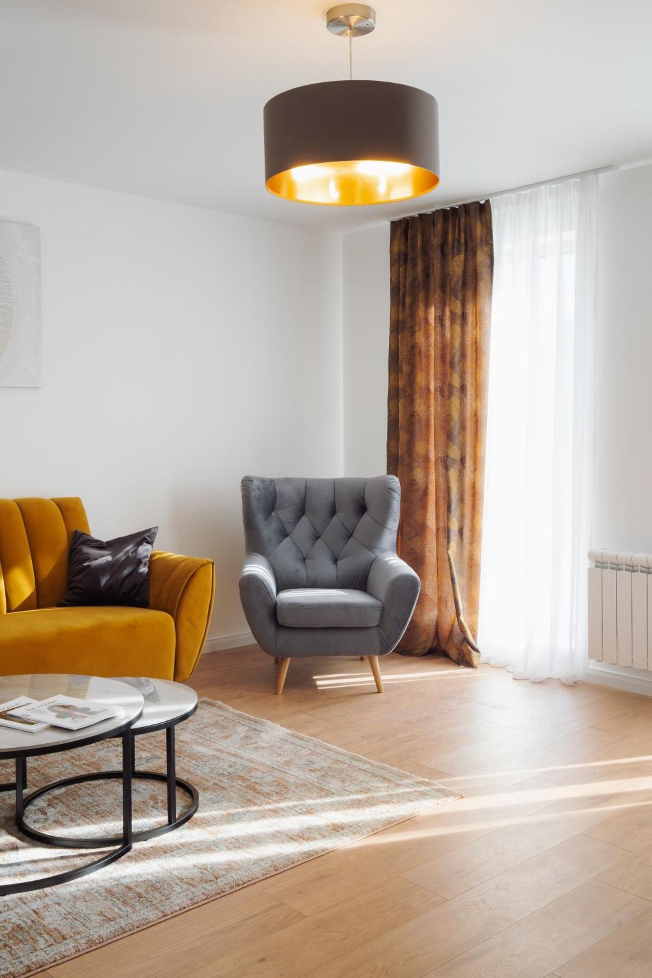 Chic With Terrace & View Apartment